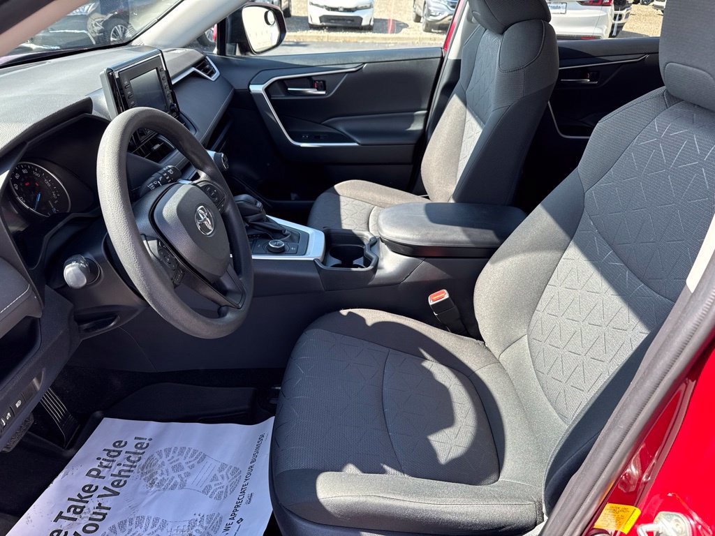 Used 2020 Toyota RAV4 XLE w/ All Weather Liner Package AWD/4WD image 29