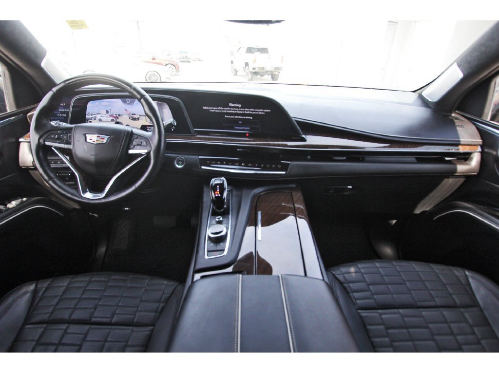Certified 2024 Cadillac Escalade Sport Platinum w/ LPO, ONYX Package AWD/4WD image 9