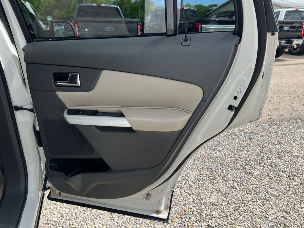 Used 2012 Ford Edge SEL FWD image 16