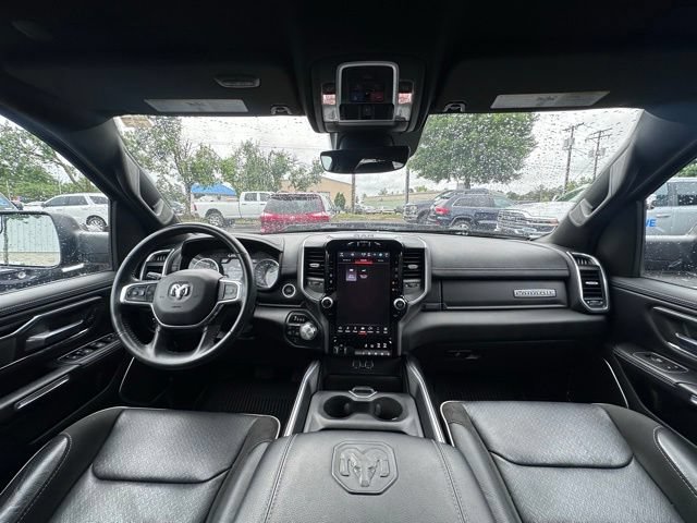 Used 2023 RAM 1500 Laramie AWD/4WD image 2