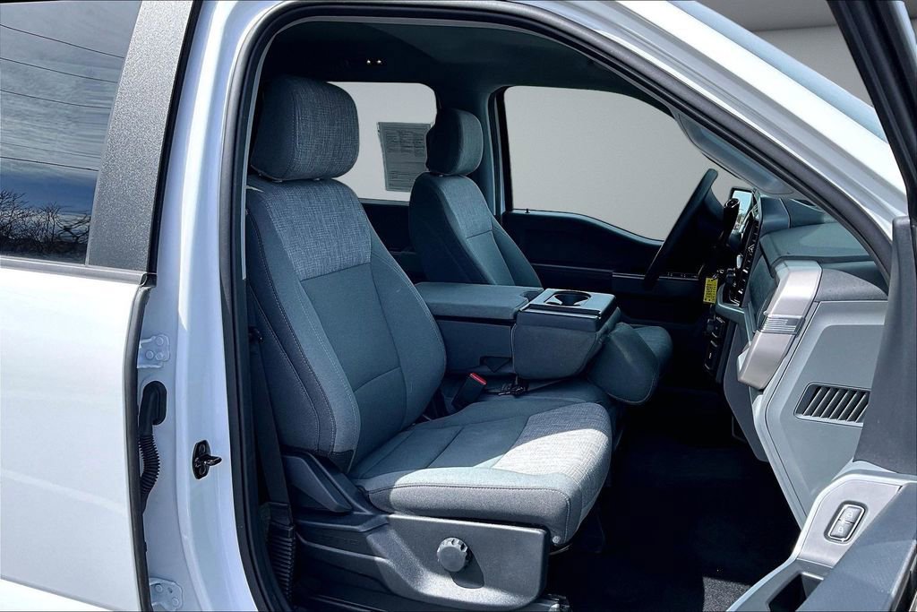 Used 2023 Ford F150 XLT w/ XTR Package image 30