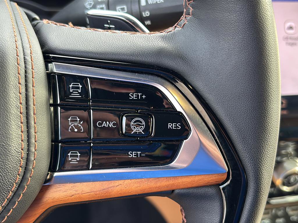 Used 2024 Jeep Grand Cherokee L Summit image 28