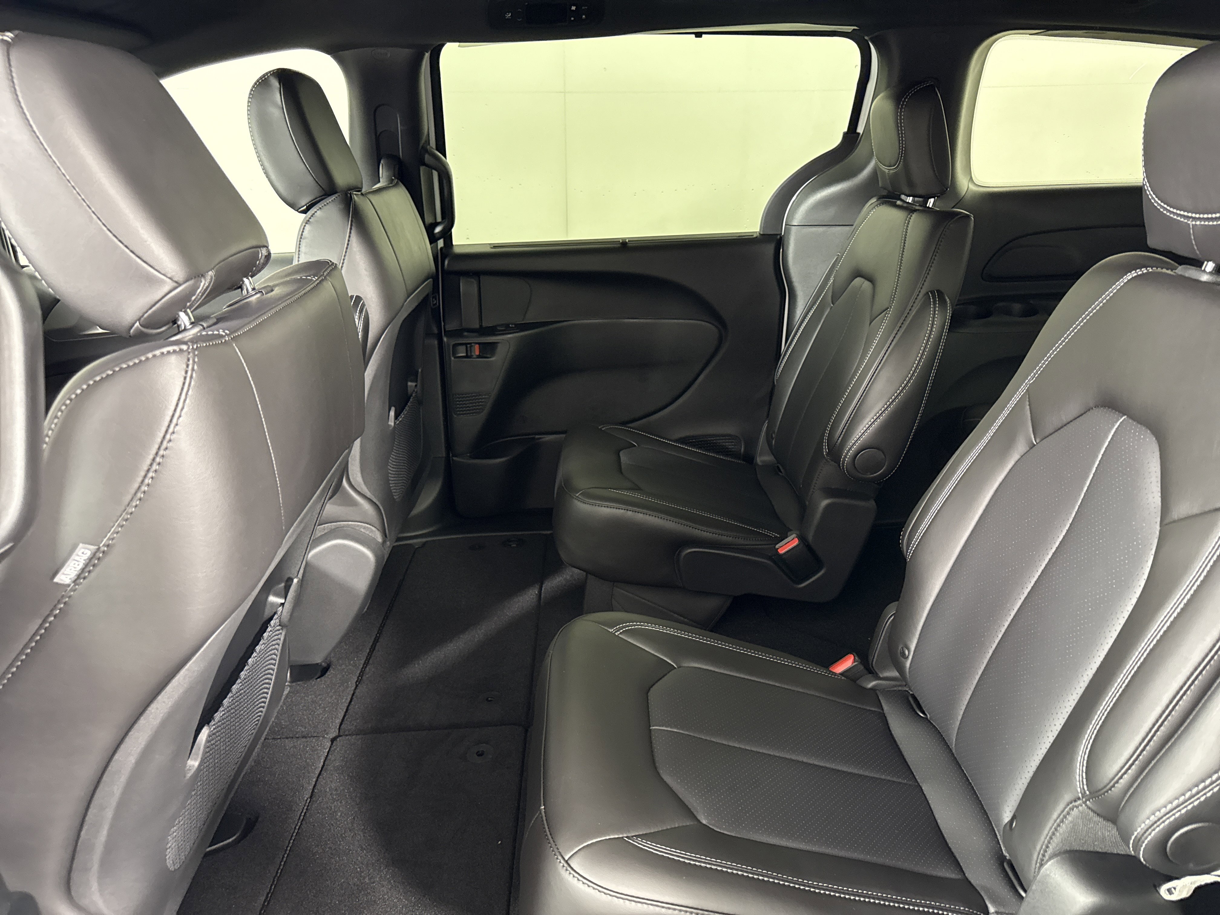 New 2026 Chrysler Voyager LX FWD image 14