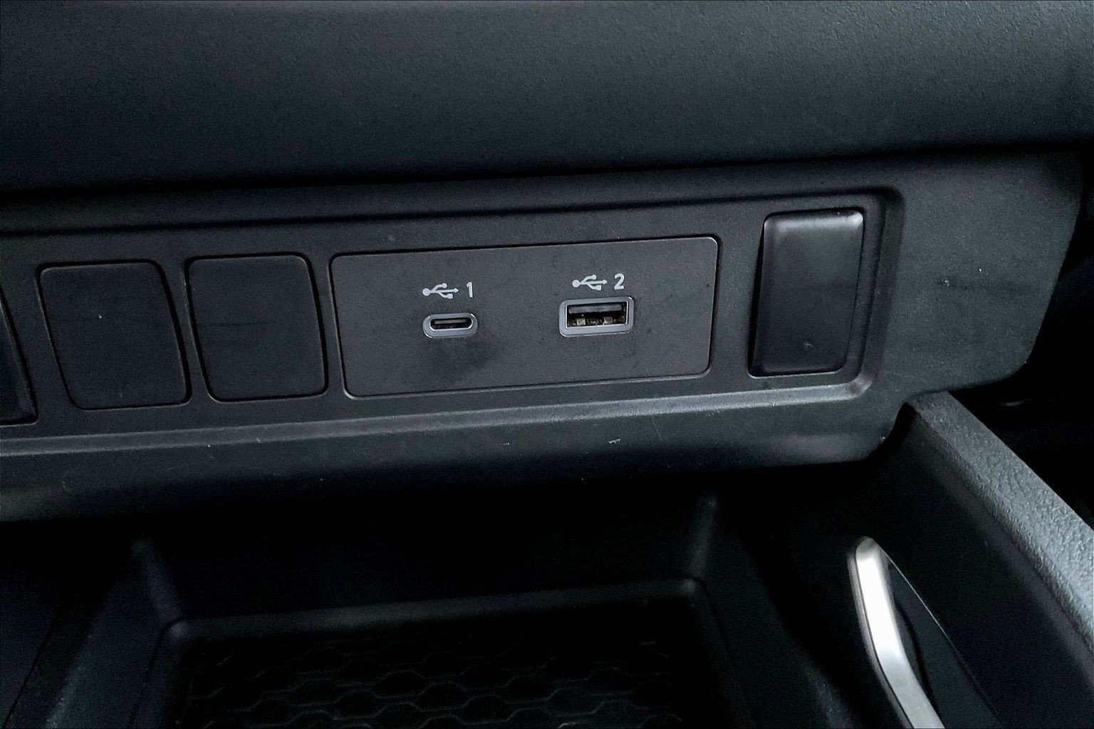 Used 2022 Nissan Frontier SV image 32