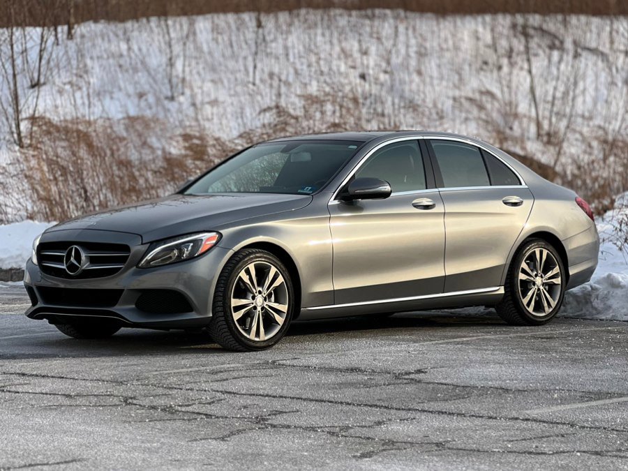 Used 2015 Mercedes-Benz C 300 4MATIC Sedan image 4