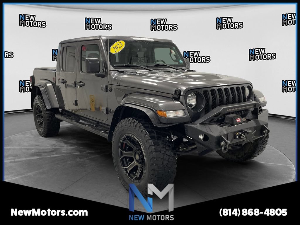 Used 2023 Jeep Gladiator Sport AWD/4WD image 5