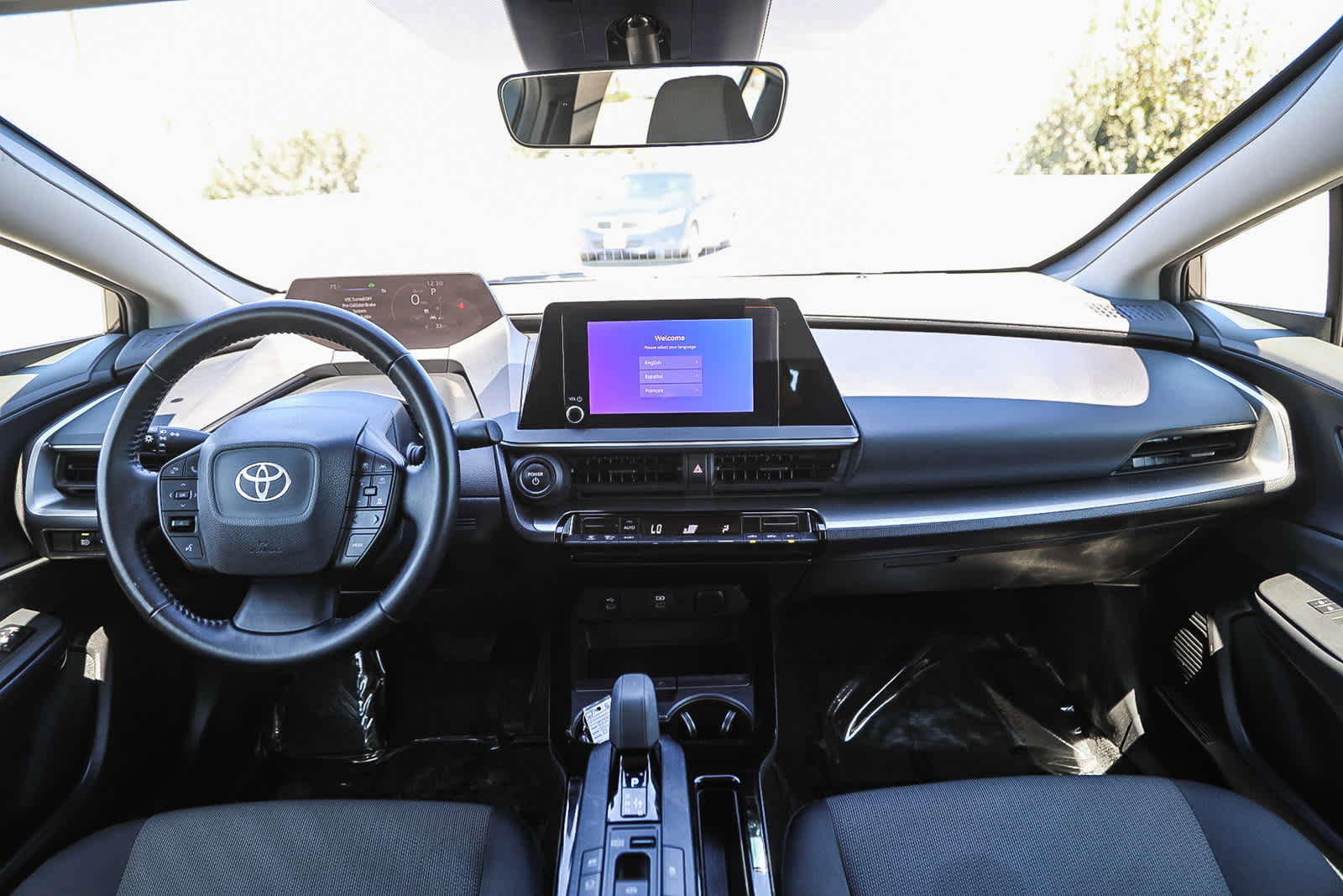Used 2023 Toyota Prius LE FWD image 12