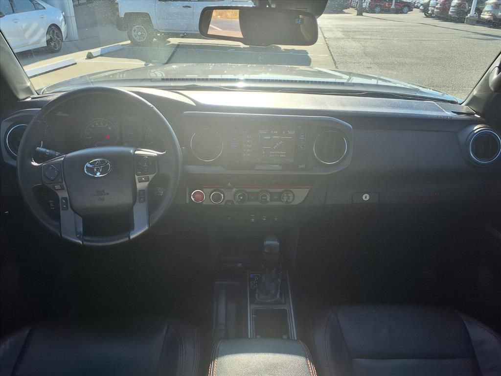 Used 2018 Toyota Tacoma TRD Off-Road video 3