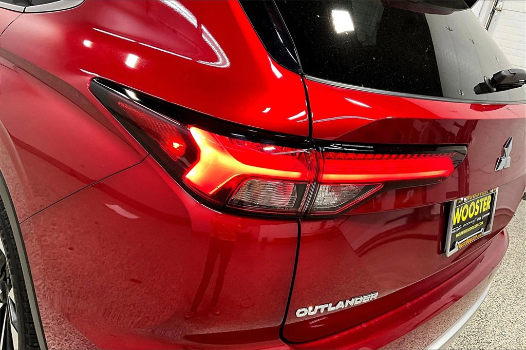 Used 2022 Mitsubishi Outlander SEL image 23