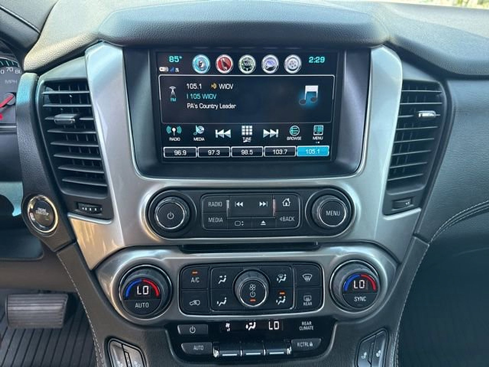 Used 2018 Chevrolet Suburban LT AWD/4WD image 11