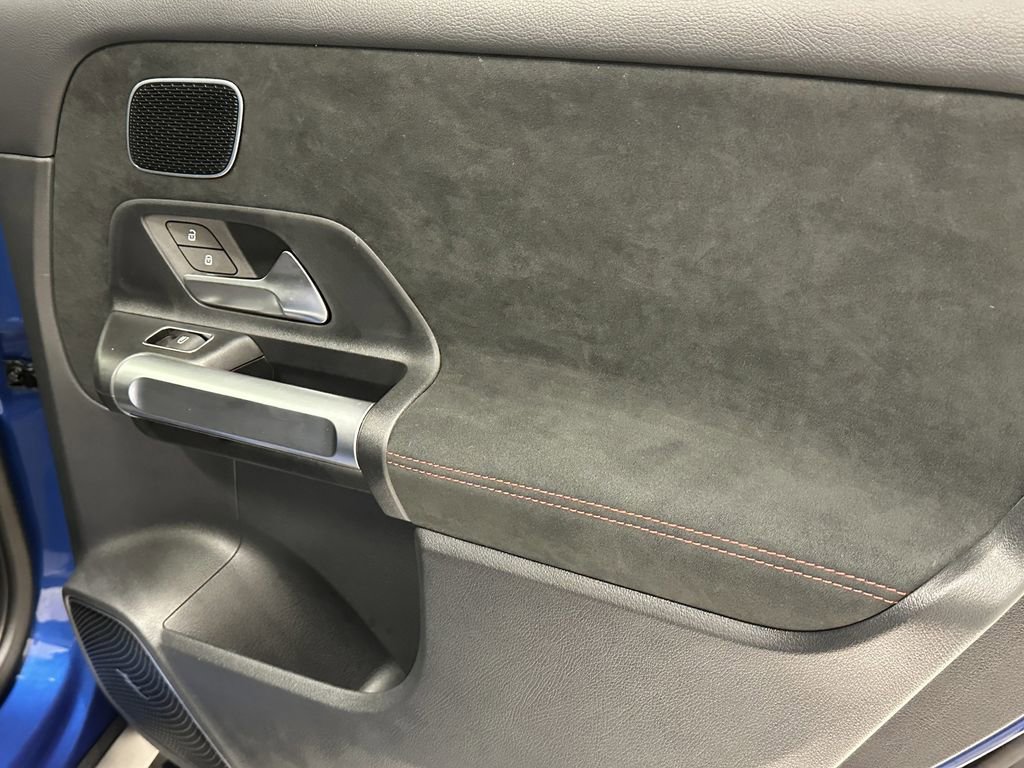 Certified 2025 Mercedes-Benz GLB 250 image 18