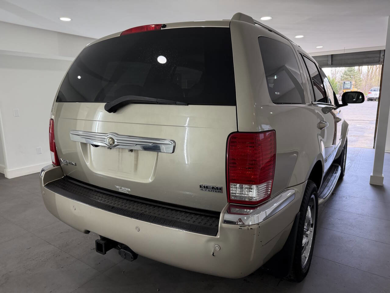 Used 2008 Chrysler Aspen Limited image 15