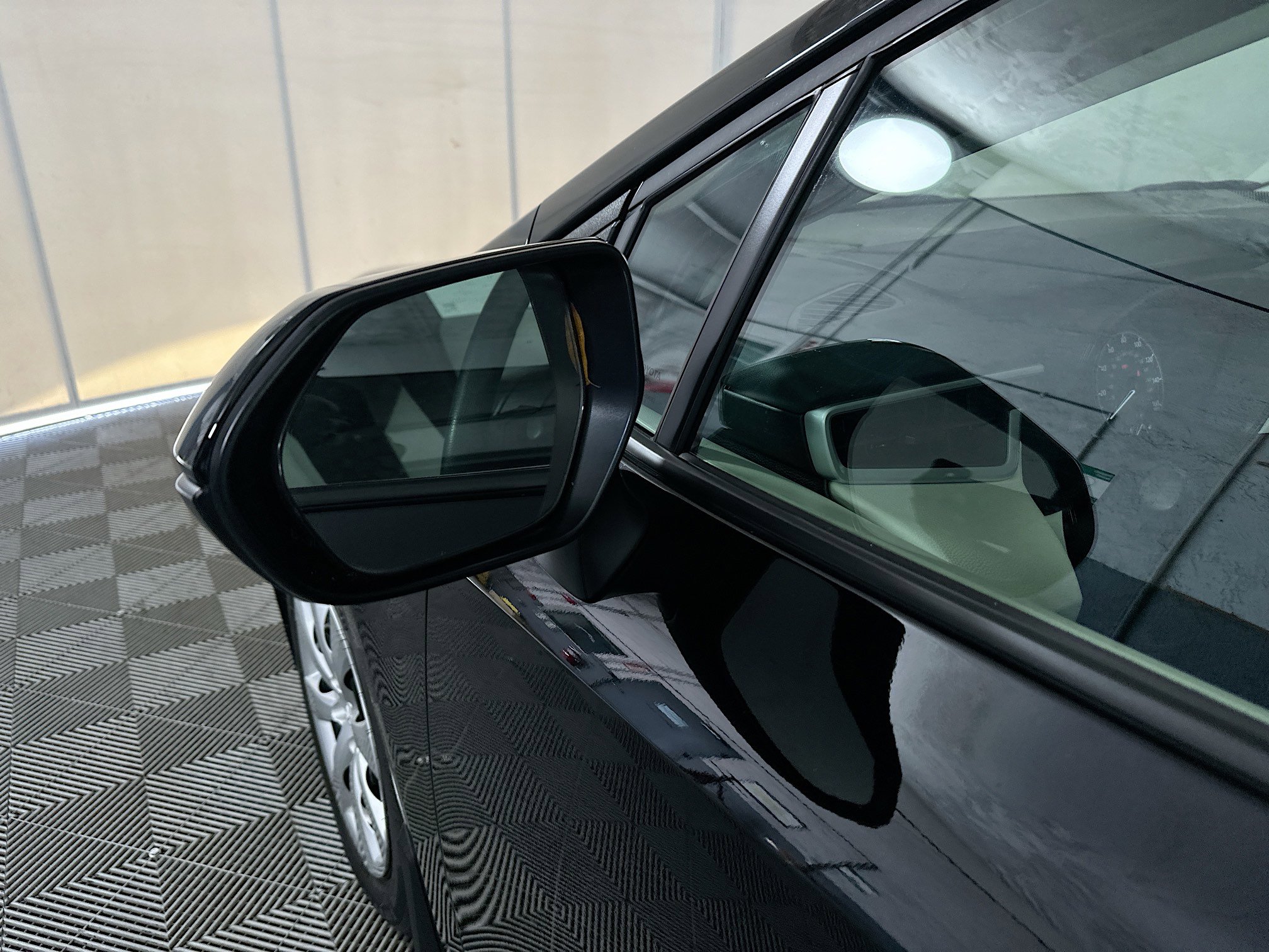 Used 2025 Toyota Corolla LE FWD image 10