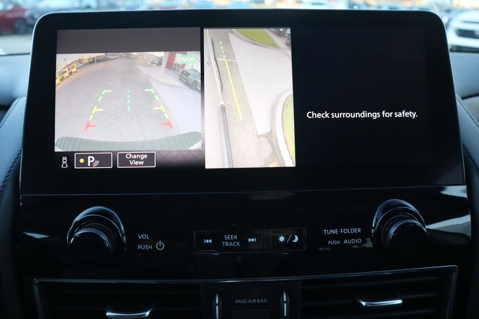 Used 2022 Nissan Armada SL image 31