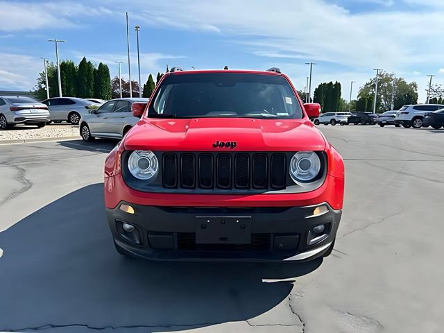 Used 2018 Jeep Renegade Altitude w/ Advanced Technology Group AWD/4WD image 8
