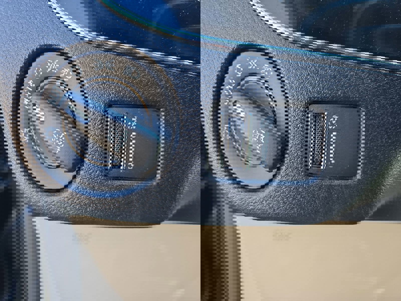 Used 2020 Dodge Grand Caravan SXT image 27