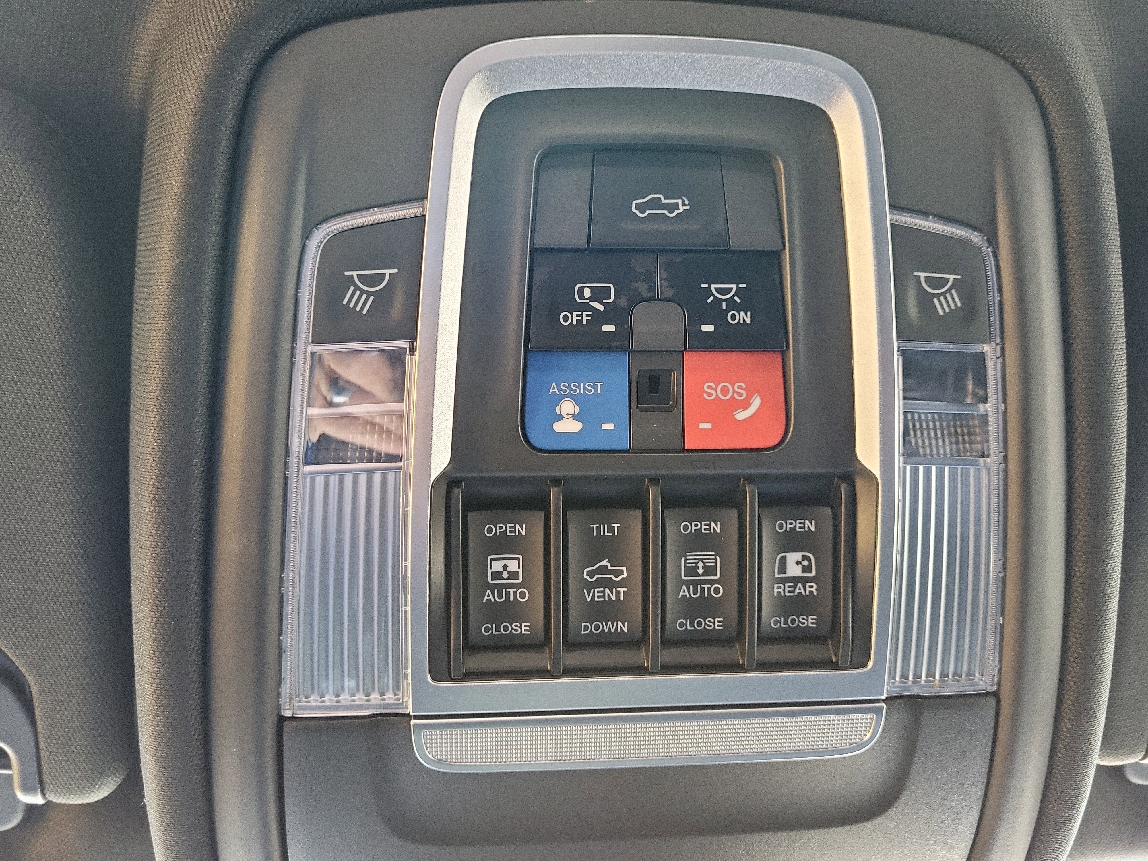 Used 2021 RAM 1500 Limited w/ Night Edition image 28