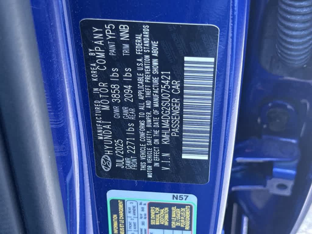 Used 2025 Hyundai Elantra Sport FWD image 28