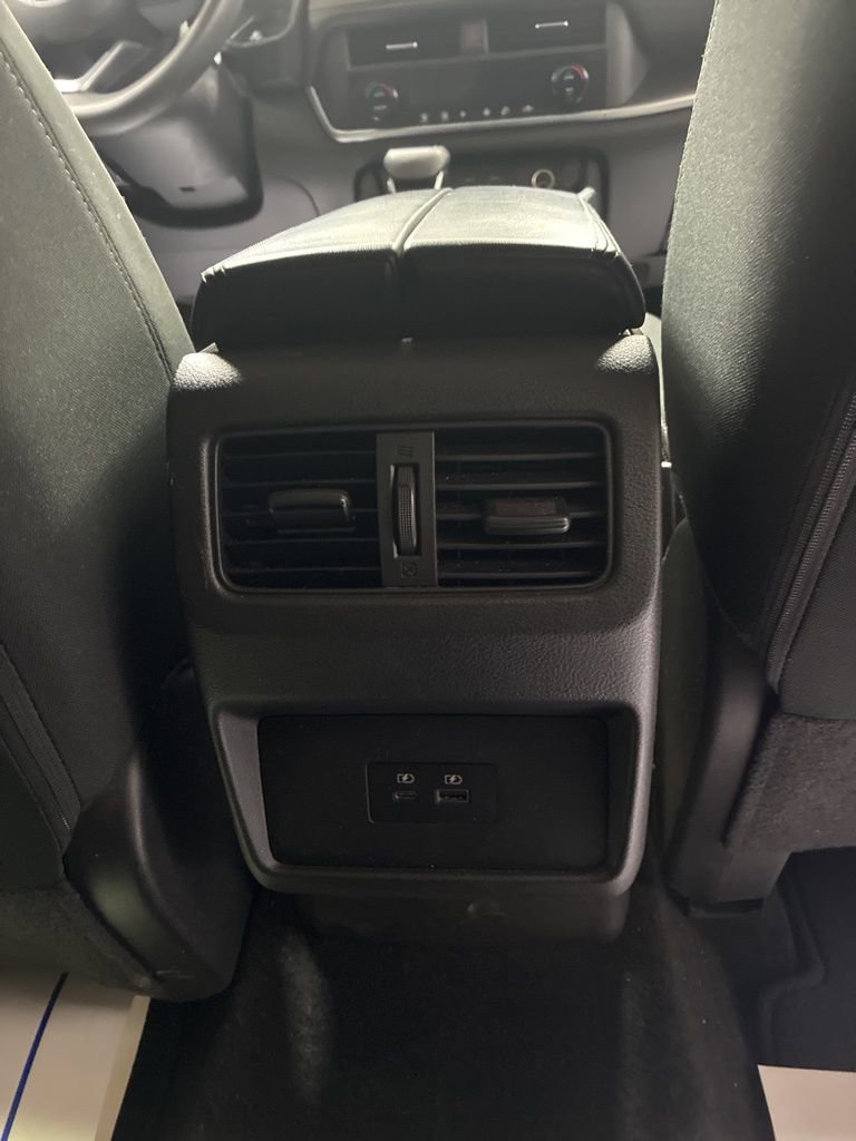 Used 2023 Nissan Rogue SV image 23