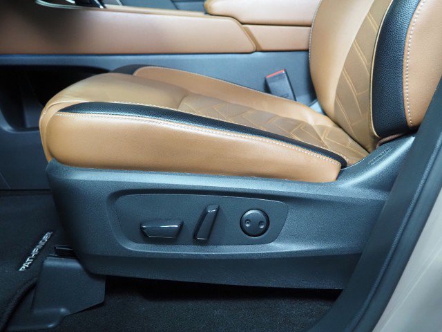 Used 2024 Nissan Pathfinder Platinum FWD image 70