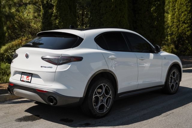 Used 2024 Alfa Romeo Stelvio Ti AWD/4WD image 14
