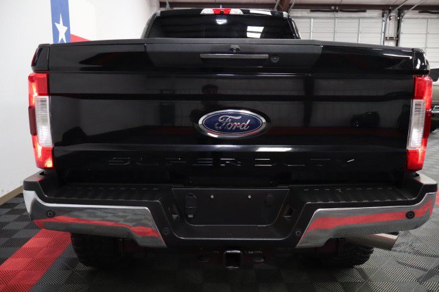 Used 2017 Ford F250 Lariat w/ Lariat Ultimate Package AWD/4WD image 28