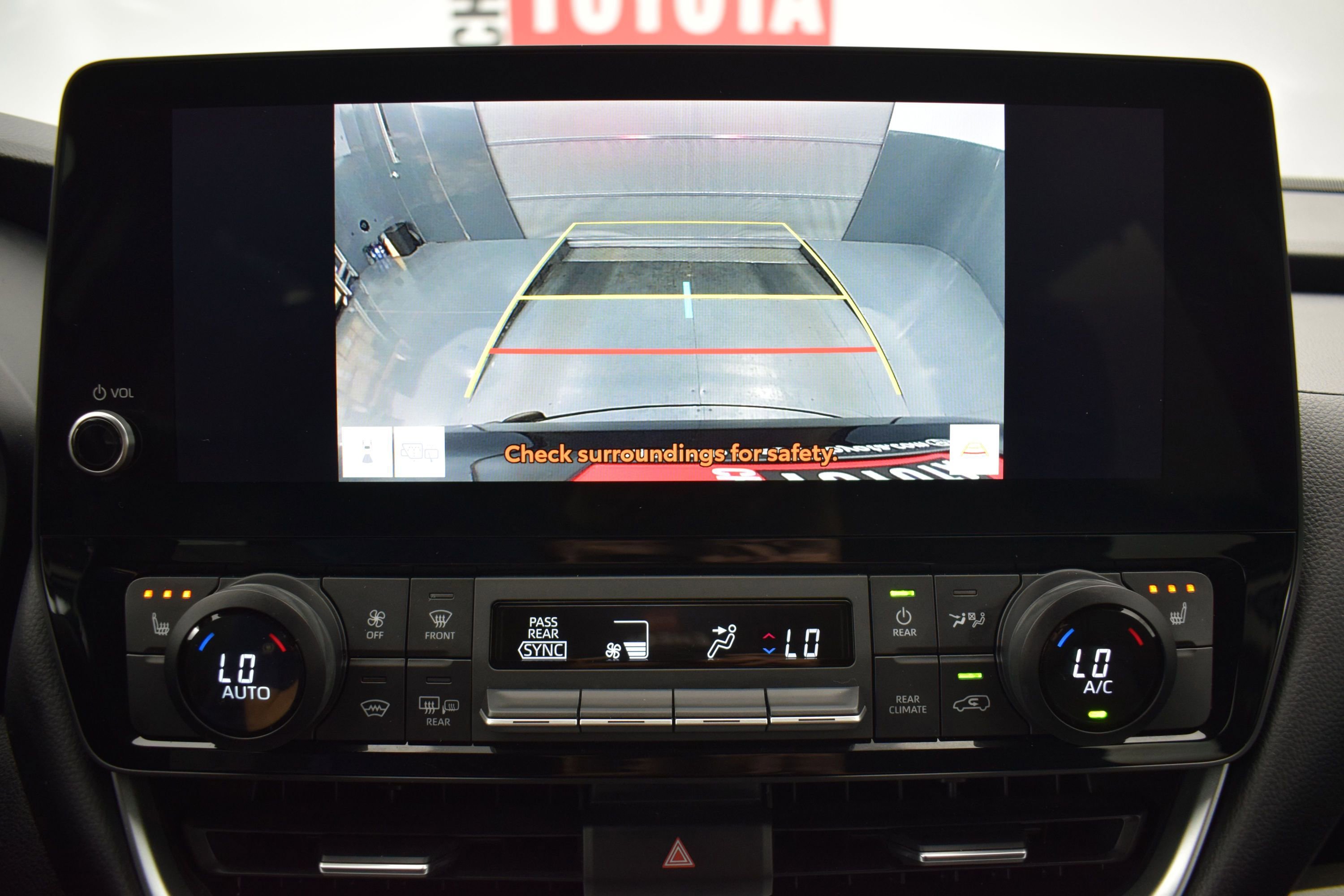 Used 2025 Toyota Grand Highlander AWD image 18