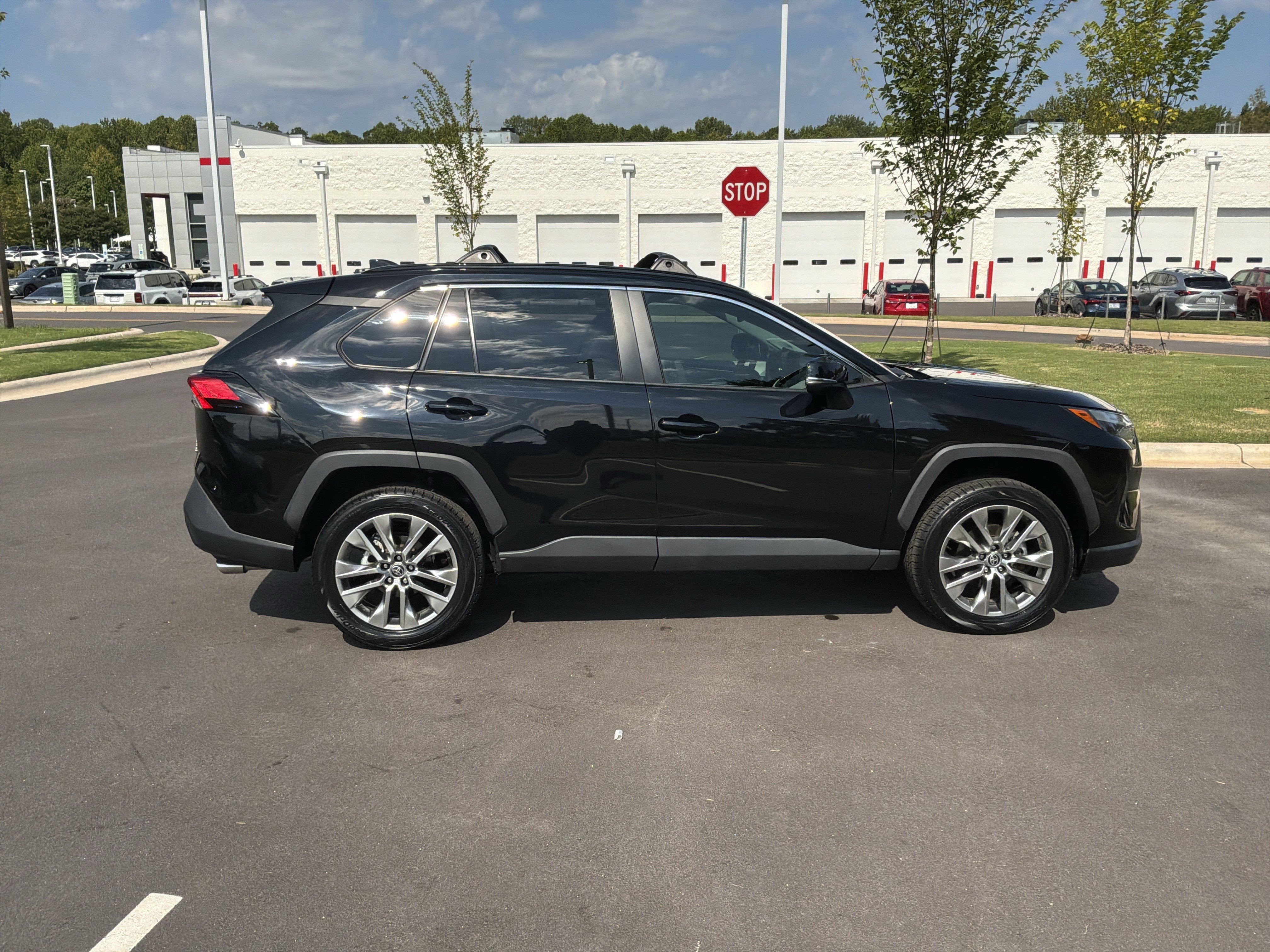 Used 2023 Toyota RAV4 XLE Premium AWD/4WD image 11