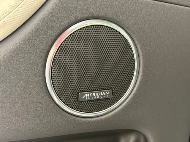 New 2025 Land Rover Discovery Sport Dynamic SE image 25