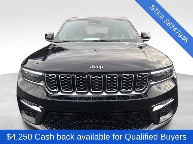 New 2025 Jeep Grand Cherokee Summit image 2