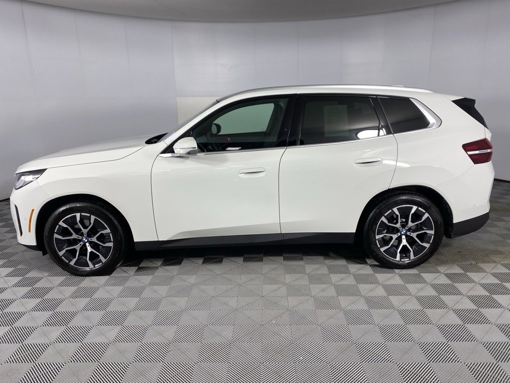 Used 2025 BMW X3 xDrive30i w/ Premium Package image 6