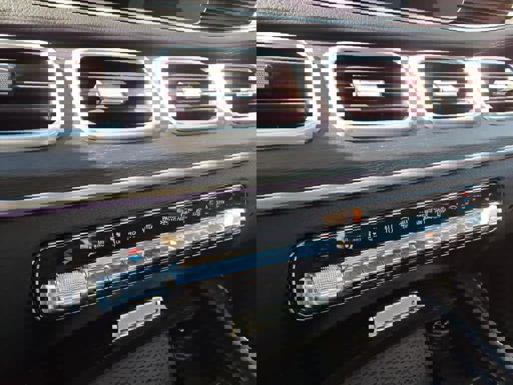 Used 2023 Mercedes-Benz GLS 450 4MATIC image 8