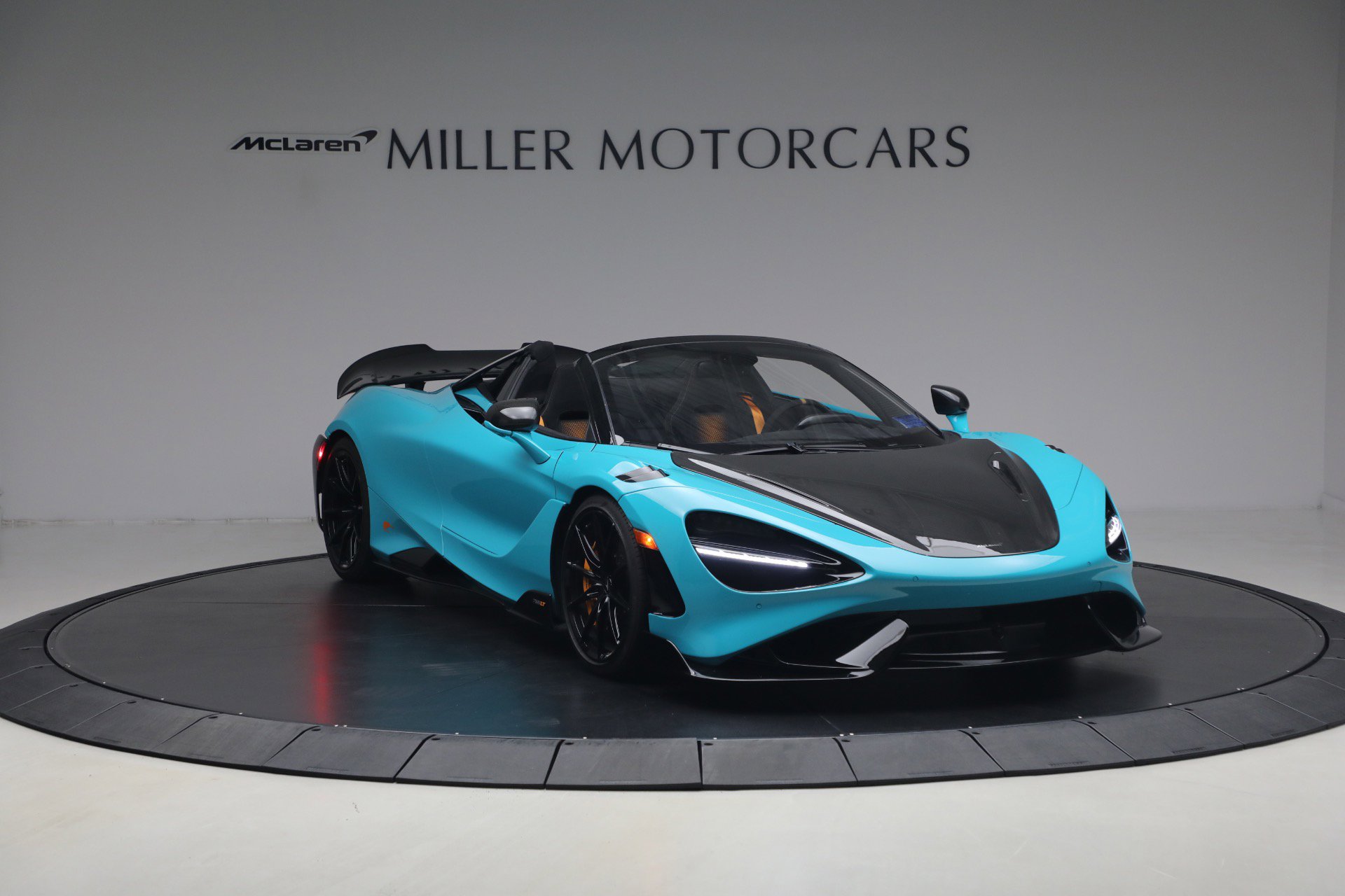 Used 2022 McLaren 765LT RWD image 11