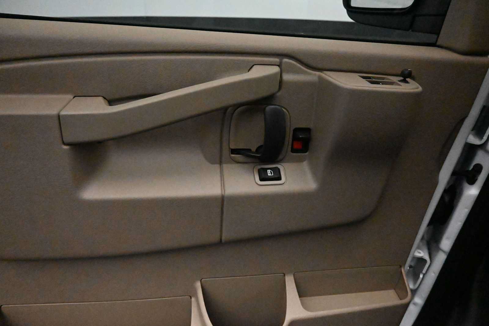 New 2026 GMC Savana 3500 Extended RWD image 14