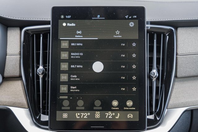 New 2026 Volvo XC90 B6 Plus w/ Protection Package Premier image 22