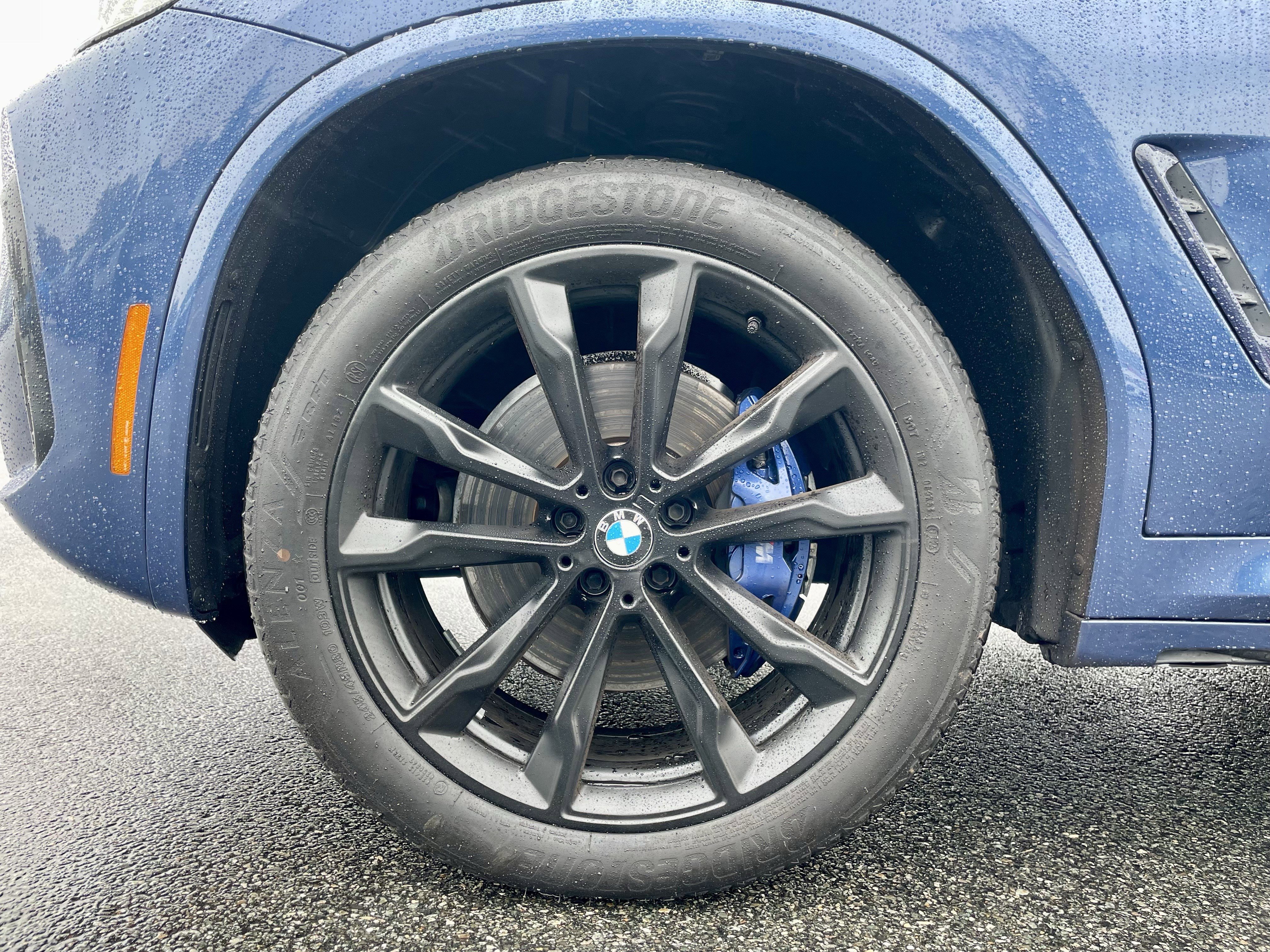 Used 2022 BMW X4 M40i w/ Premium Package image 9