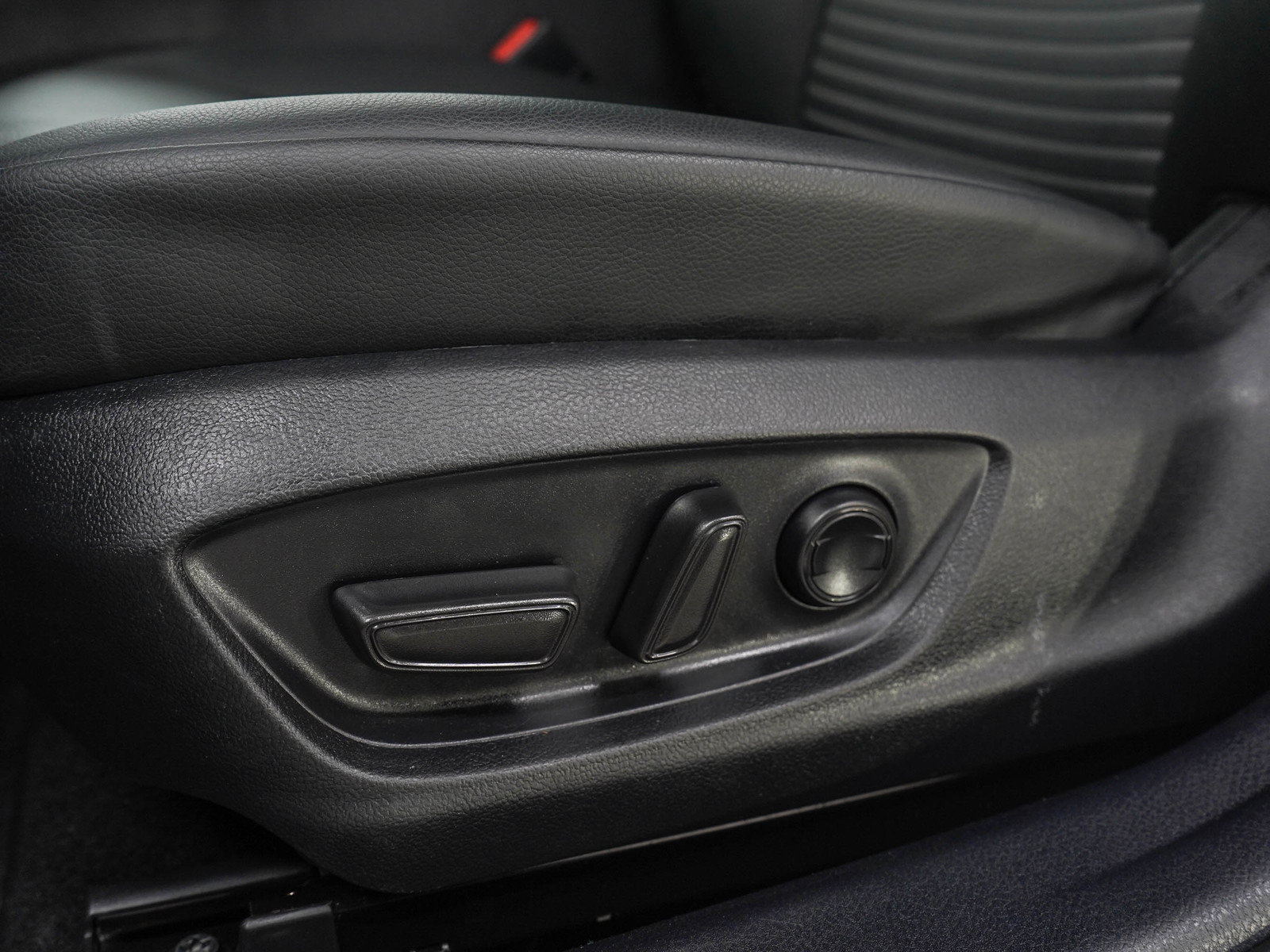 Used 2023 Toyota Camry SE FWD image 21
