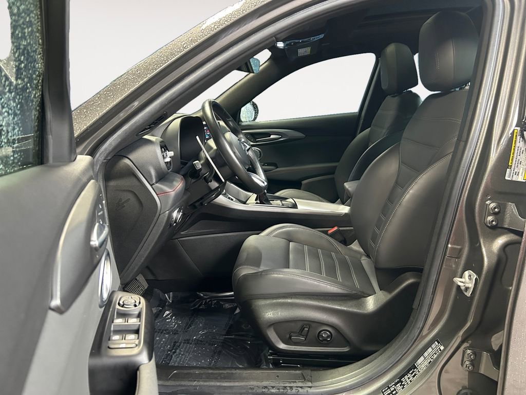 Used 2024 Dodge Hornet R/T Plus w/ Tech Pack Plus w/o Parking AWD/4WD image 15