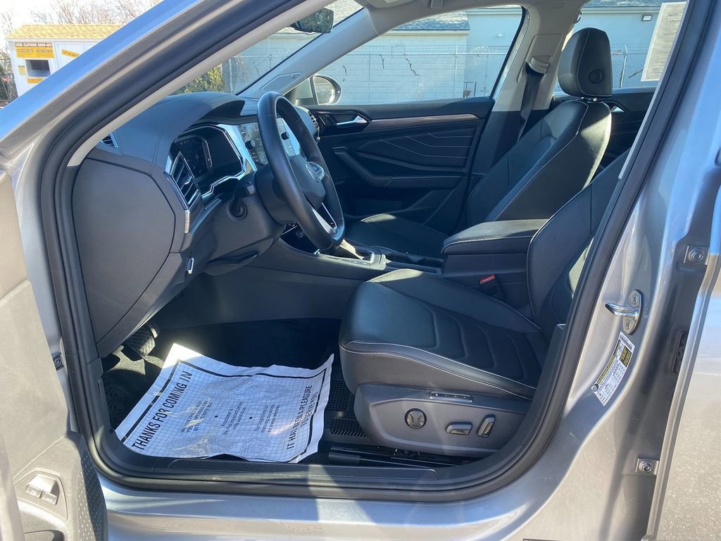 Used 2024 Volkswagen Jetta SEL image 12