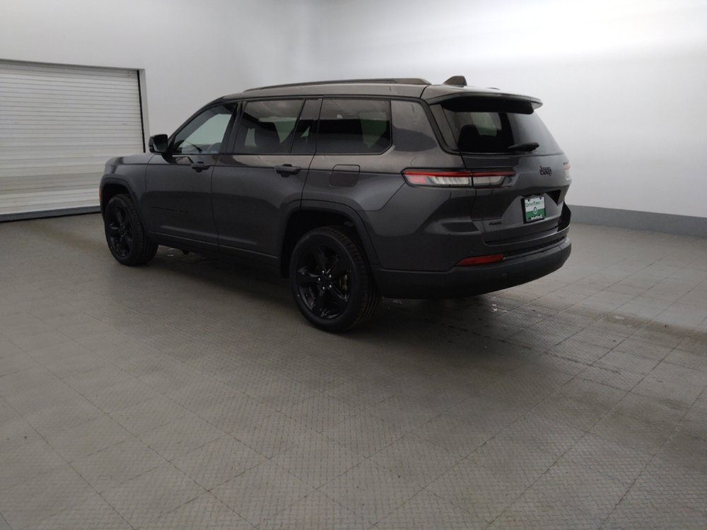 Used 2023 Jeep Grand Cherokee L Laredo AWD/4WD image 3