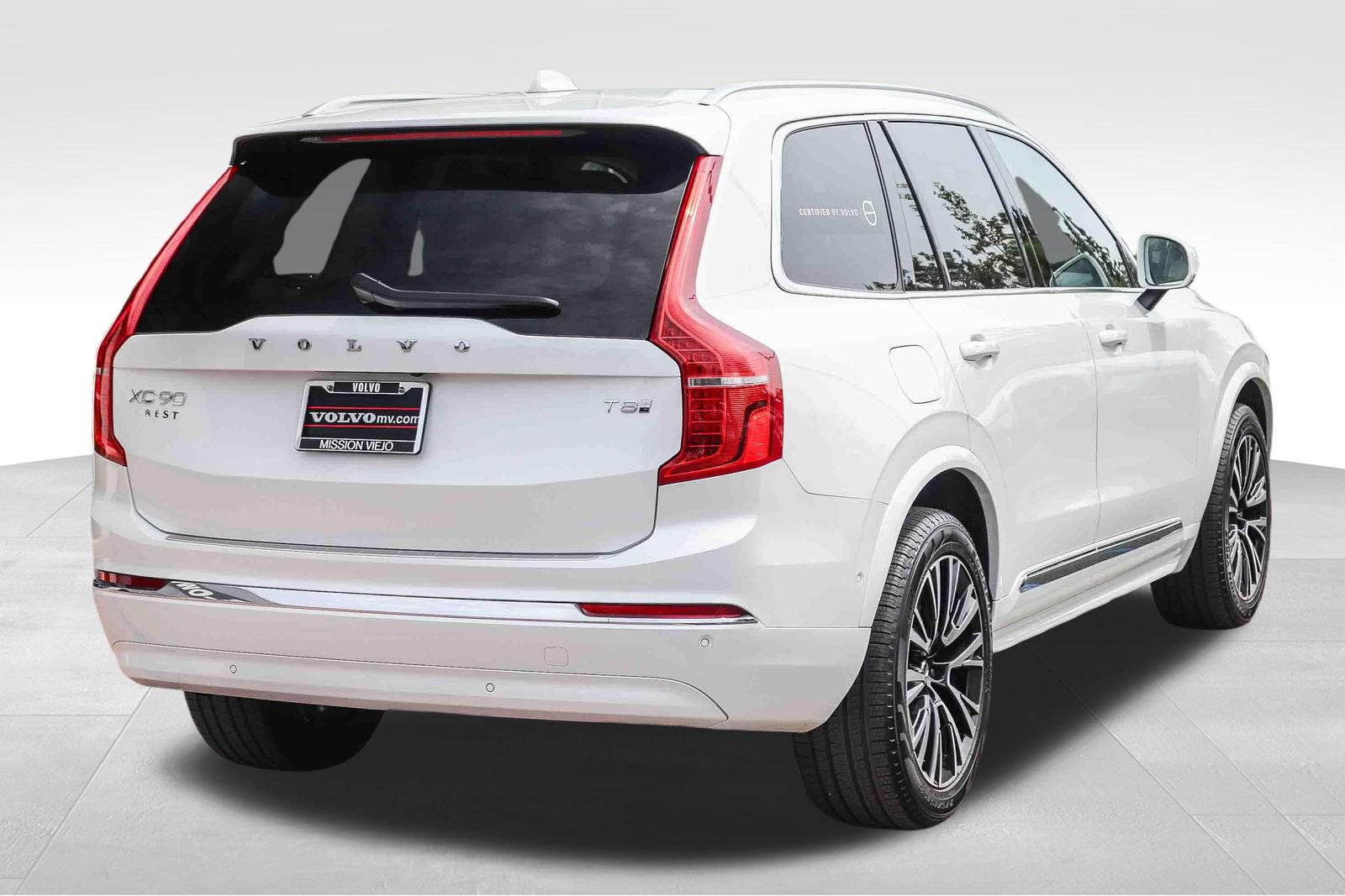 Used 2025 Volvo XC90 T8 Plus w/ Protection Package Premier AWD/4WD image 8