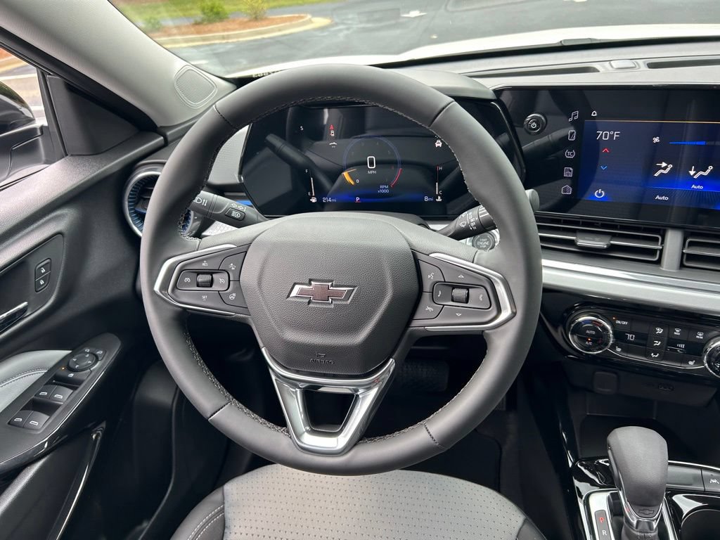 New 2026 Chevrolet Trax LT w/ Driver Confidence Package FWD image 22