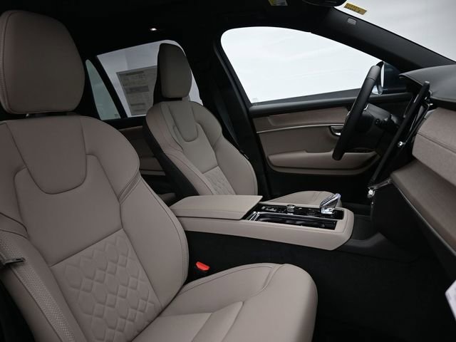 New 2026 Volvo XC90 B6 Plus w/ Protection Package Premier image 35