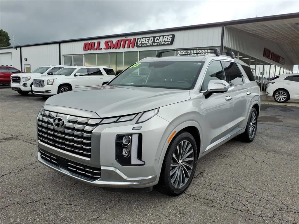 Used 2023 Hyundai Palisade Calligraphy FWD image 3