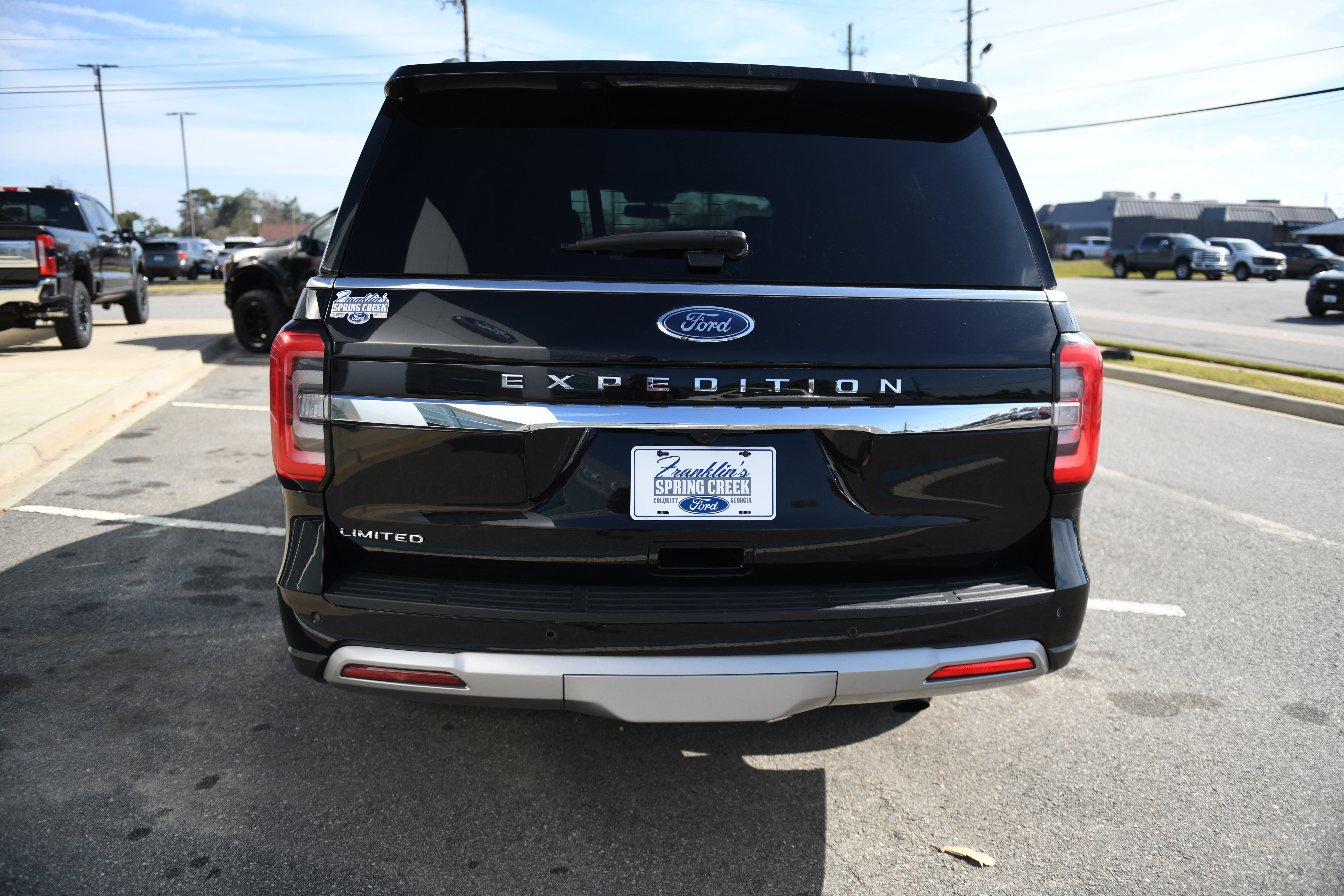 Used 2024 Ford Expedition Limited image 7