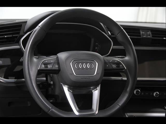 Used 2025 Audi Q3 2.0T Premium AWD/4WD image 7