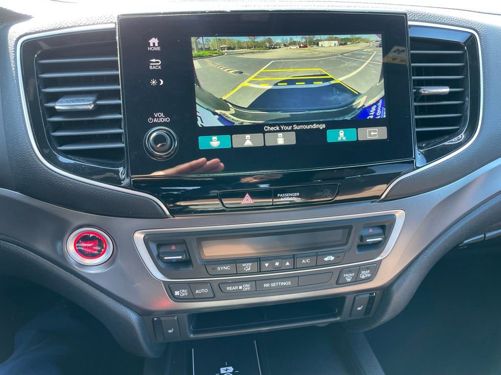 Certified 2025 Honda Passport EX-L image 17