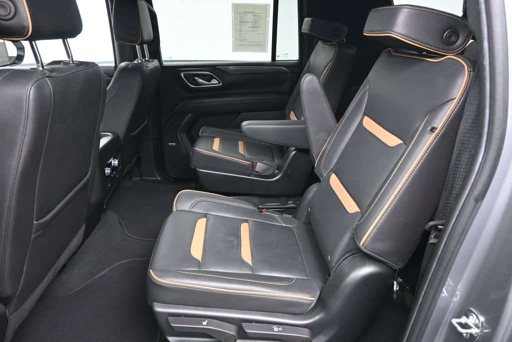 Used 2023 GMC Yukon XL AT4 w/ Technology Package AWD/4WD image 28