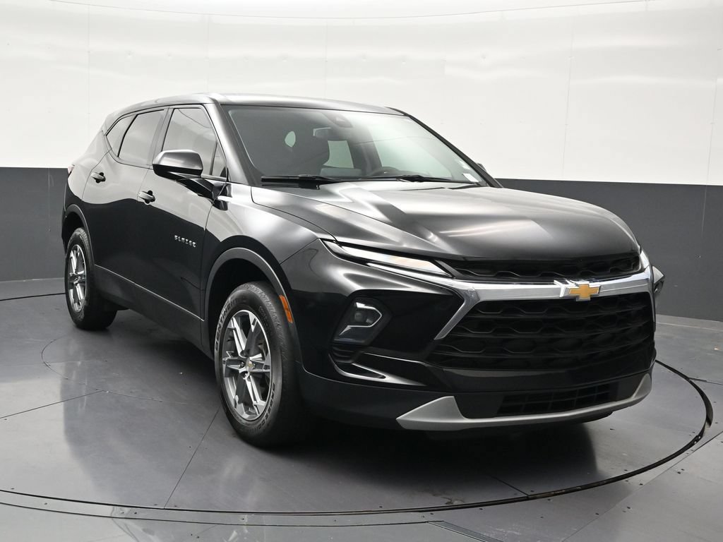 Used 2023 Chevrolet Blazer LT FWD image 8