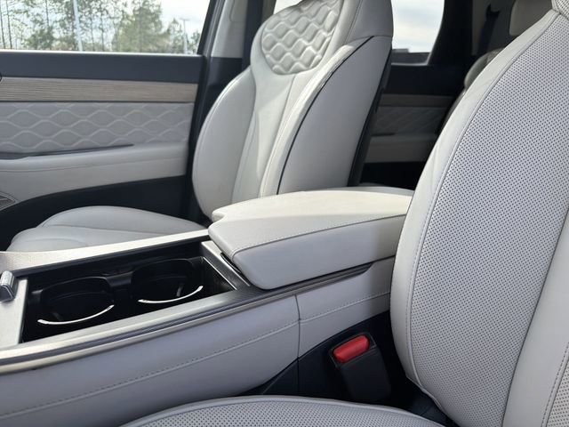 Used 2021 Hyundai Palisade Calligraphy image 21